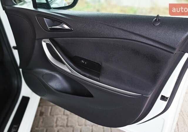 Белый Опель Астра, объемом двигателя 1.6 л и пробегом 160 тыс. км за 11800 $, фото 17 на Automoto.ua