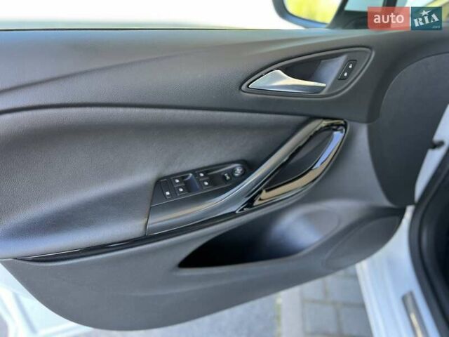 Белый Опель Астра, объемом двигателя 1.6 л и пробегом 196 тыс. км за 11250 $, фото 24 на Automoto.ua