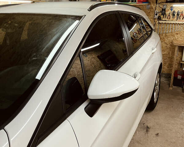 Білий Опель Астра, об'ємом двигуна 1.6 л та пробігом 270 тис. км за 10500 $, фото 13 на Automoto.ua