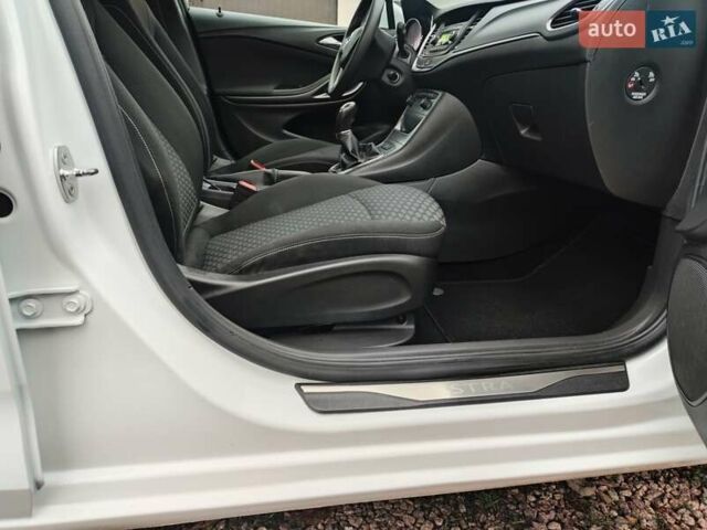 Белый Опель Астра, объемом двигателя 1.6 л и пробегом 184 тыс. км за 10000 $, фото 30 на Automoto.ua