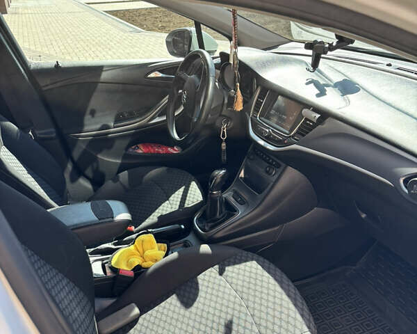 Белый Опель Астра, объемом двигателя 1.6 л и пробегом 205 тыс. км за 9900 $, фото 12 на Automoto.ua