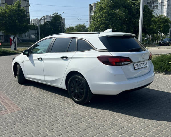 Білий Опель Астра, об'ємом двигуна 1.6 л та пробігом 173 тис. км за 9999 $, фото 3 на Automoto.ua