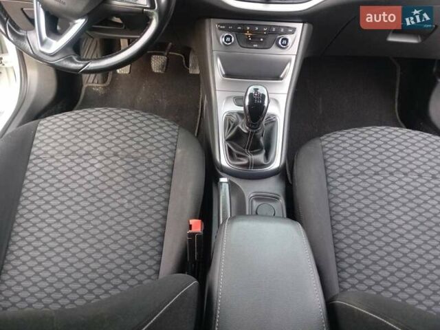 Білий Опель Астра, об'ємом двигуна 1.6 л та пробігом 203 тис. км за 9900 $, фото 9 на Automoto.ua