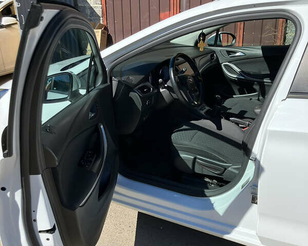 Білий Опель Астра, об'ємом двигуна 1.6 л та пробігом 270 тис. км за 10500 $, фото 21 на Automoto.ua