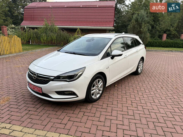 Белый Опель Астра, объемом двигателя 1.6 л и пробегом 227 тыс. км за 9500 $, фото 5 на Automoto.ua