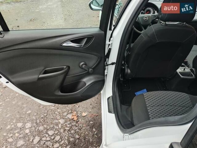 Белый Опель Астра, объемом двигателя 1.6 л и пробегом 184 тыс. км за 10000 $, фото 18 на Automoto.ua