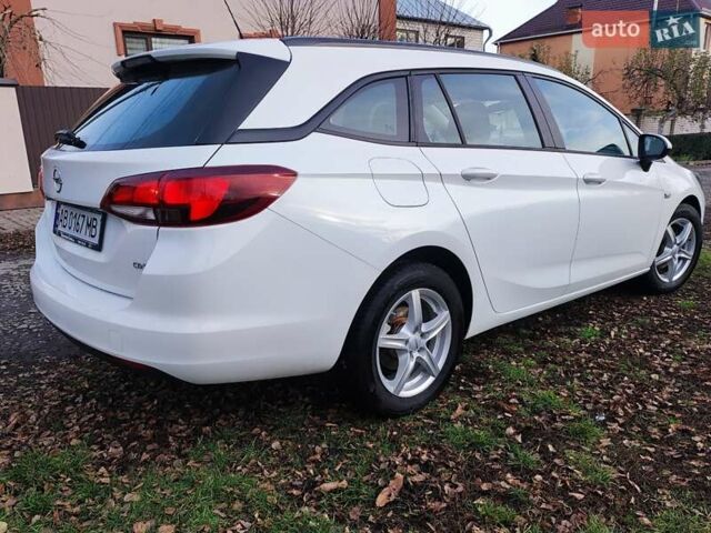 Белый Опель Астра, объемом двигателя 1.6 л и пробегом 184 тыс. км за 10000 $, фото 7 на Automoto.ua