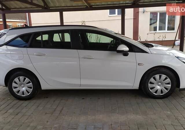 Белый Опель Астра, объемом двигателя 1.6 л и пробегом 160 тыс. км за 11800 $, фото 6 на Automoto.ua