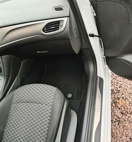 Білий Опель Астра, об'ємом двигуна 1.6 л та пробігом 184 тис. км за 9700 $, фото 32 на Automoto.ua