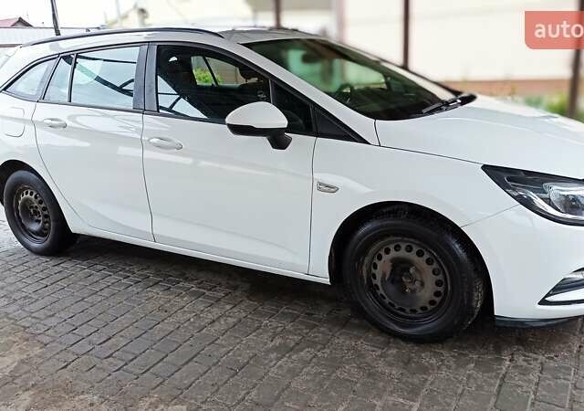 Белый Опель Астра, объемом двигателя 1.6 л и пробегом 160 тыс. км за 11800 $, фото 5 на Automoto.ua