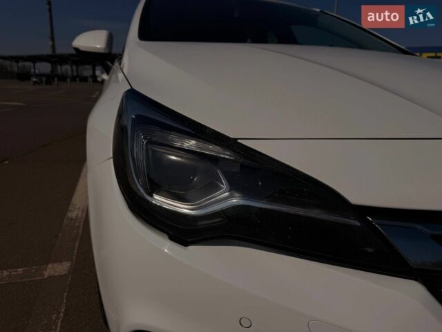 Білий Опель Астра, об'ємом двигуна 1.6 л та пробігом 212 тис. км за 10000 $, фото 4 на Automoto.ua