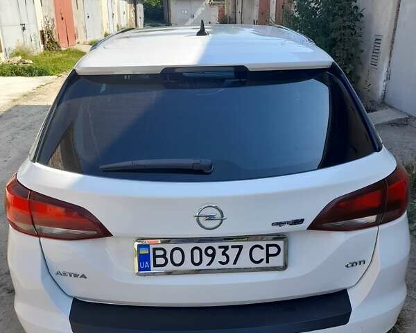 Белый Опель Астра, объемом двигателя 1.6 л и пробегом 212 тыс. км за 10100 $, фото 6 на Automoto.ua