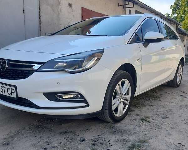 Белый Опель Астра, объемом двигателя 1.6 л и пробегом 212 тыс. км за 10100 $, фото 10 на Automoto.ua