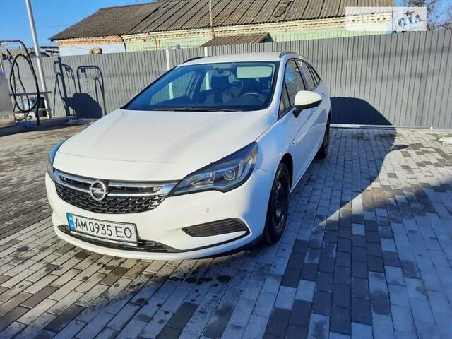 Белый Опель Астра, объемом двигателя 1.6 л и пробегом 253 тыс. км за 9290 $, фото 3 на Automoto.ua