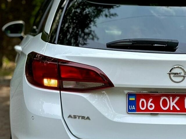 Белый Опель Астра, объемом двигателя 1.6 л и пробегом 223 тыс. км за 9750 $, фото 2 на Automoto.ua