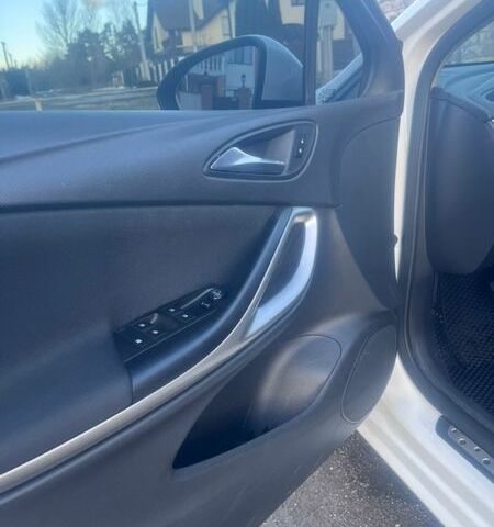 Білий Опель Астра, об'ємом двигуна 1.6 л та пробігом 240 тис. км за 10500 $, фото 7 на Automoto.ua