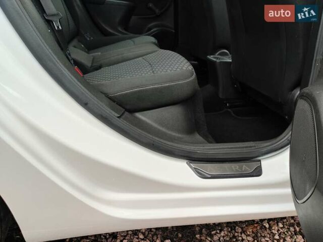 Белый Опель Астра, объемом двигателя 1.6 л и пробегом 184 тыс. км за 9700 $, фото 27 на Automoto.ua