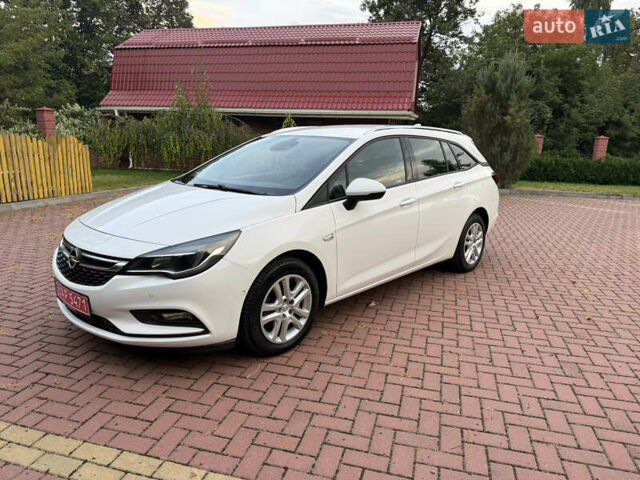 Белый Опель Астра, объемом двигателя 1.6 л и пробегом 227 тыс. км за 9500 $, фото 4 на Automoto.ua