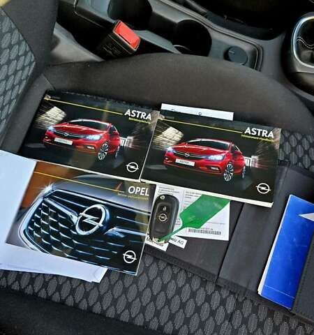 Білий Опель Астра, об'ємом двигуна 1.6 л та пробігом 132 тис. км за 12000 $, фото 27 на Automoto.ua