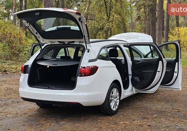 Опель Астра 2018 в Чернигове на Automoto.ua Белый Опель Астра, объемом двигателя 1.6 л и пробегом 248 тыс. км за 8999 $, фото 43 на Automoto.ua