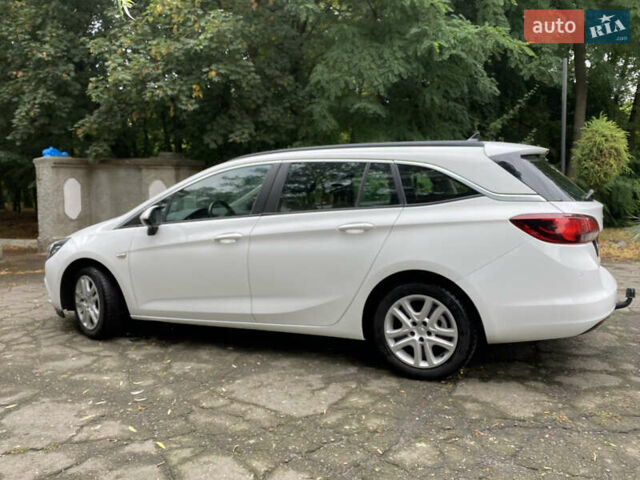 Белый Опель Астра, объемом двигателя 1.6 л и пробегом 221 тыс. км за 10600 $, фото 7 на Automoto.ua