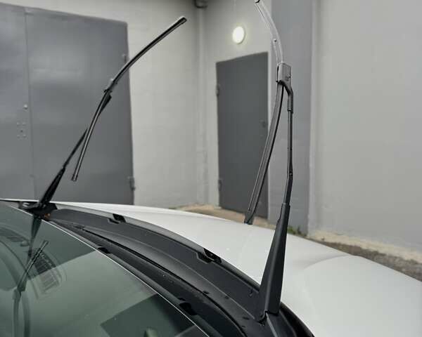 Белый Опель Астра, объемом двигателя 1.6 л и пробегом 223 тыс. км за 11000 $, фото 96 на Automoto.ua