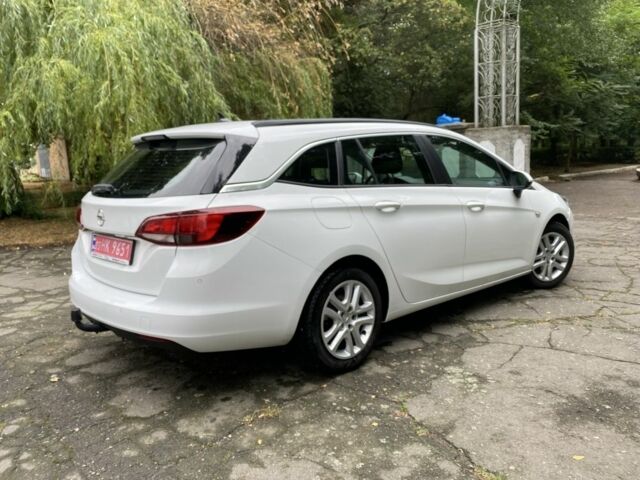 Белый Опель Астра, объемом двигателя 1.6 л и пробегом 221 тыс. км за 10700 $, фото 6 на Automoto.ua