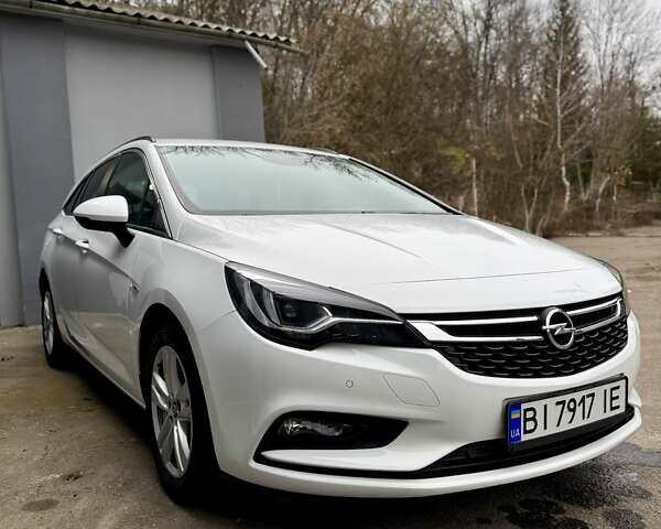 Белый Опель Астра, объемом двигателя 1.6 л и пробегом 223 тыс. км за 11000 $, фото 19 на Automoto.ua