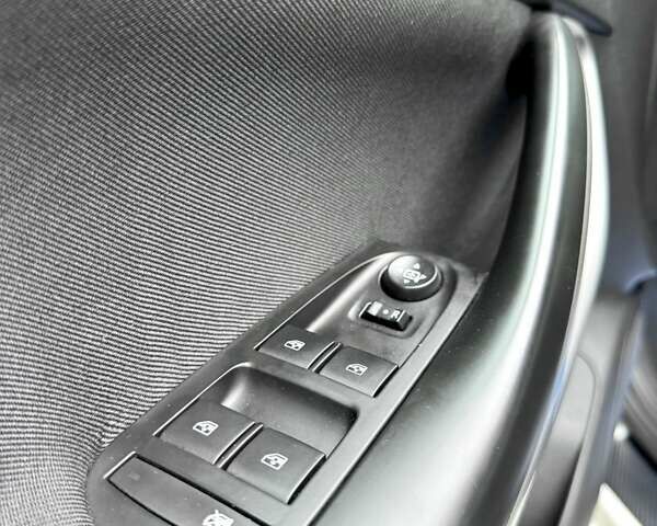 Белый Опель Астра, объемом двигателя 1.6 л и пробегом 223 тыс. км за 11000 $, фото 43 на Automoto.ua