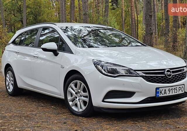 Опель Астра 2018 в Чернигове на Automoto.ua Белый Опель Астра, объемом двигателя 1.6 л и пробегом 248 тыс. км за 8999 $, фото 3 на Automoto.ua