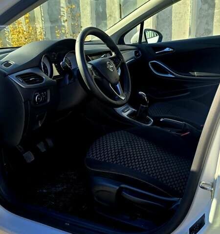 Білий Опель Астра, об'ємом двигуна 1.6 л та пробігом 132 тис. км за 12000 $, фото 10 на Automoto.ua