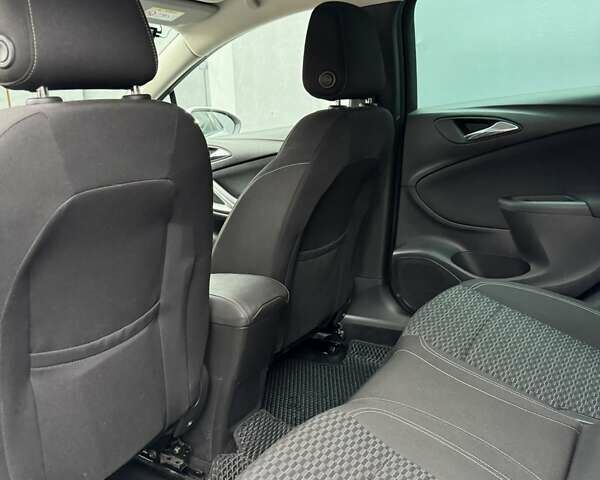 Белый Опель Астра, объемом двигателя 1.6 л и пробегом 223 тыс. км за 11000 $, фото 56 на Automoto.ua