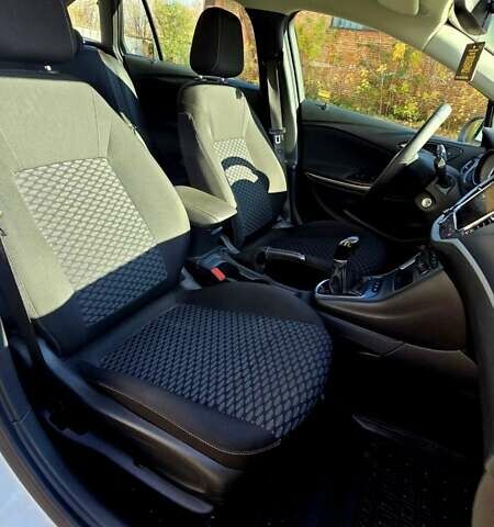 Білий Опель Астра, об'ємом двигуна 1.6 л та пробігом 132 тис. км за 12000 $, фото 16 на Automoto.ua