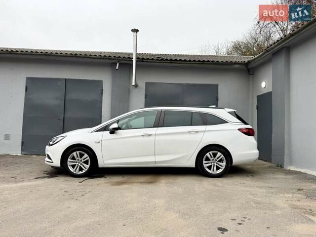 Белый Опель Астра, объемом двигателя 1.6 л и пробегом 223 тыс. км за 11000 $, фото 17 на Automoto.ua