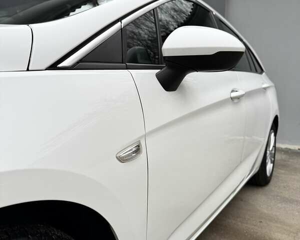 Белый Опель Астра, объемом двигателя 1.6 л и пробегом 223 тыс. км за 11000 $, фото 22 на Automoto.ua