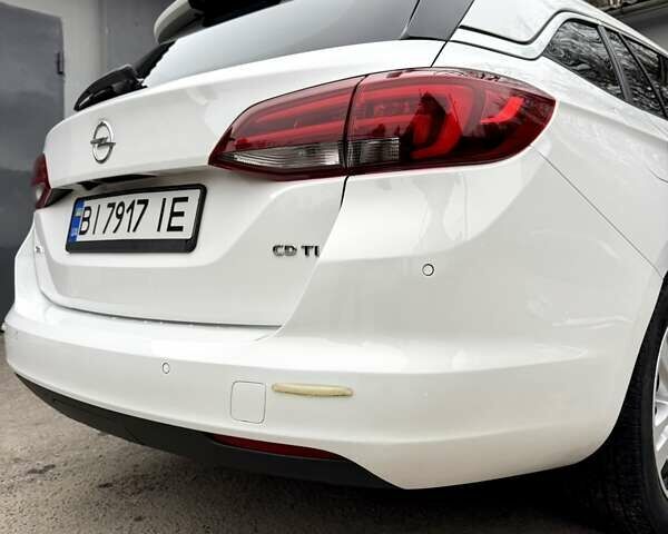 Белый Опель Астра, объемом двигателя 1.6 л и пробегом 223 тыс. км за 11000 $, фото 12 на Automoto.ua