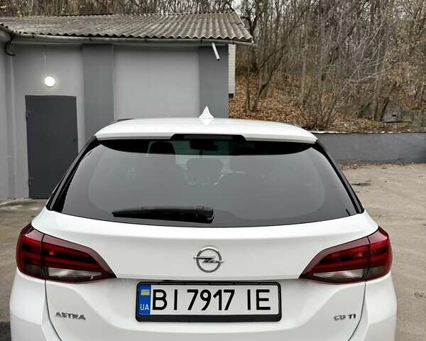 Белый Опель Астра, объемом двигателя 1.6 л и пробегом 223 тыс. км за 11000 $, фото 70 на Automoto.ua