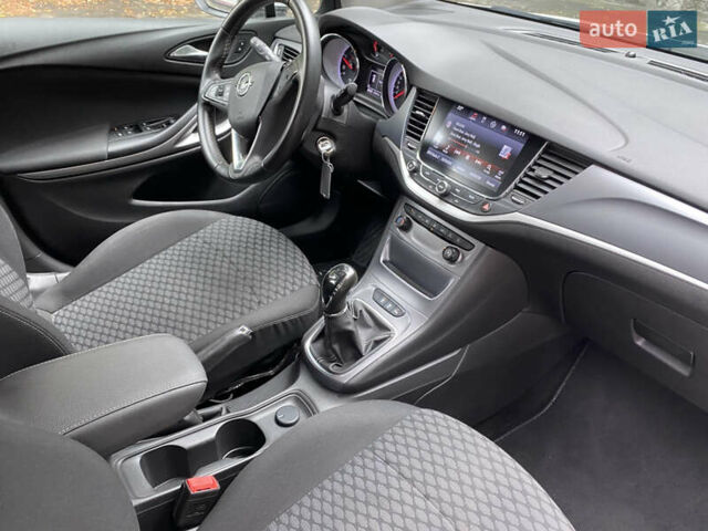 Белый Опель Астра, объемом двигателя 1.6 л и пробегом 221 тыс. км за 10600 $, фото 23 на Automoto.ua