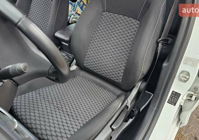 Опель Астра 2018 в Чернигове на Automoto.ua Белый Опель Астра, объемом двигателя 1.6 л и пробегом 248 тыс. км за 8999 $, фото 20 на Automoto.ua