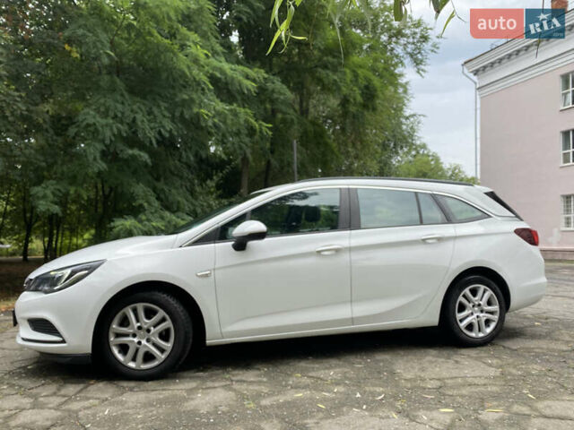 Белый Опель Астра, объемом двигателя 1.6 л и пробегом 221 тыс. км за 10600 $, фото 6 на Automoto.ua