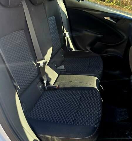 Білий Опель Астра, об'ємом двигуна 1.6 л та пробігом 132 тис. км за 12000 $, фото 14 на Automoto.ua