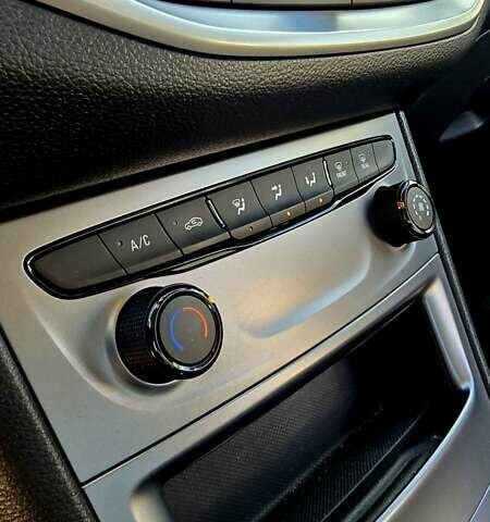 Білий Опель Астра, об'ємом двигуна 1.6 л та пробігом 132 тис. км за 12000 $, фото 22 на Automoto.ua