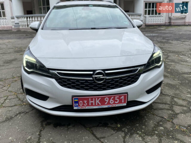 Белый Опель Астра, объемом двигателя 1.6 л и пробегом 221 тыс. км за 10600 $, фото 2 на Automoto.ua