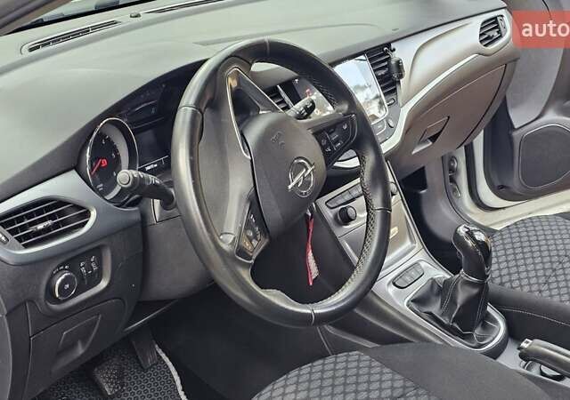 Опель Астра 2018 в Чернигове на Automoto.ua Белый Опель Астра, объемом двигателя 1.6 л и пробегом 248 тыс. км за 8999 $, фото 18 на Automoto.ua