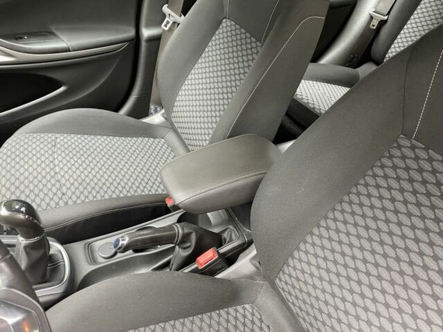 Белый Опель Астра, объемом двигателя 1.6 л и пробегом 221 тыс. км за 10700 $, фото 23 на Automoto.ua