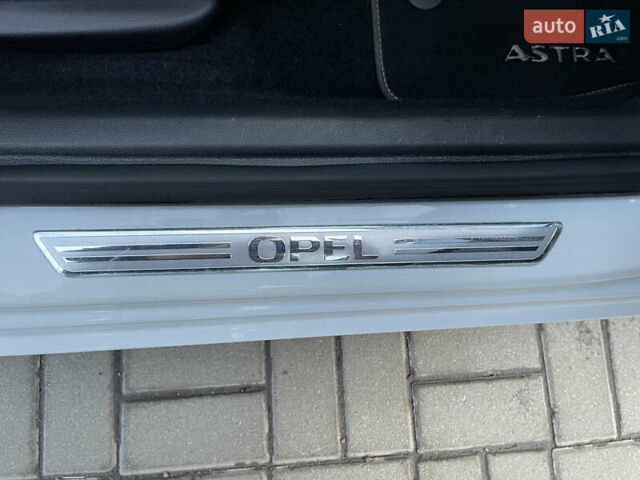 Білий Опель Астра, об'ємом двигуна 1.6 л та пробігом 189 тис. км за 10999 $, фото 25 на Automoto.ua