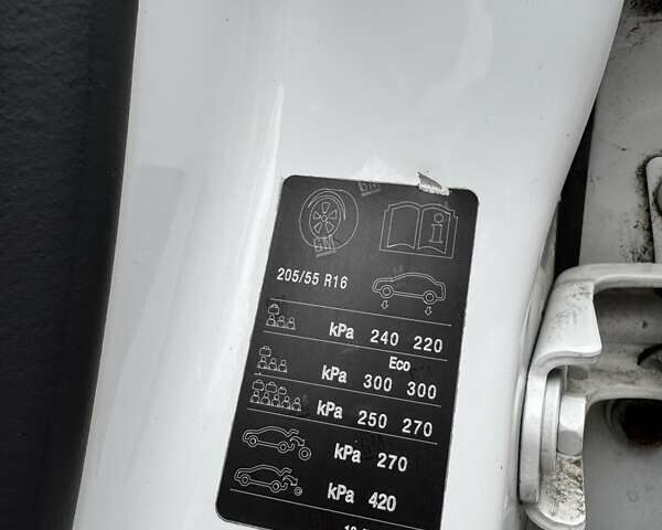 Белый Опель Астра, объемом двигателя 1.6 л и пробегом 223 тыс. км за 11000 $, фото 91 на Automoto.ua