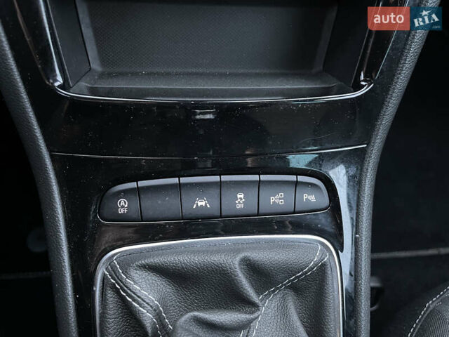 Білий Опель Астра, об'ємом двигуна 1.6 л та пробігом 189 тис. км за 10999 $, фото 42 на Automoto.ua