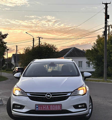 Белый Опель Астра, объемом двигателя 1.6 л и пробегом 205 тыс. км за 12795 $, фото 8 на Automoto.ua