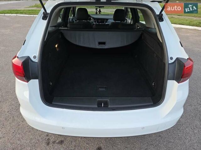 Белый Опель Астра, объемом двигателя 1.6 л и пробегом 178 тыс. км за 9999 $, фото 42 на Automoto.ua